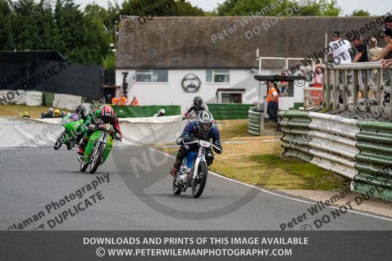 Vintage motorcycle club;eventdigitalimages;mallory park;mallory park trackday photographs;no limits trackdays;peter wileman photography;trackday digital images;trackday photos;vmcc festival 1000 bikes photographs